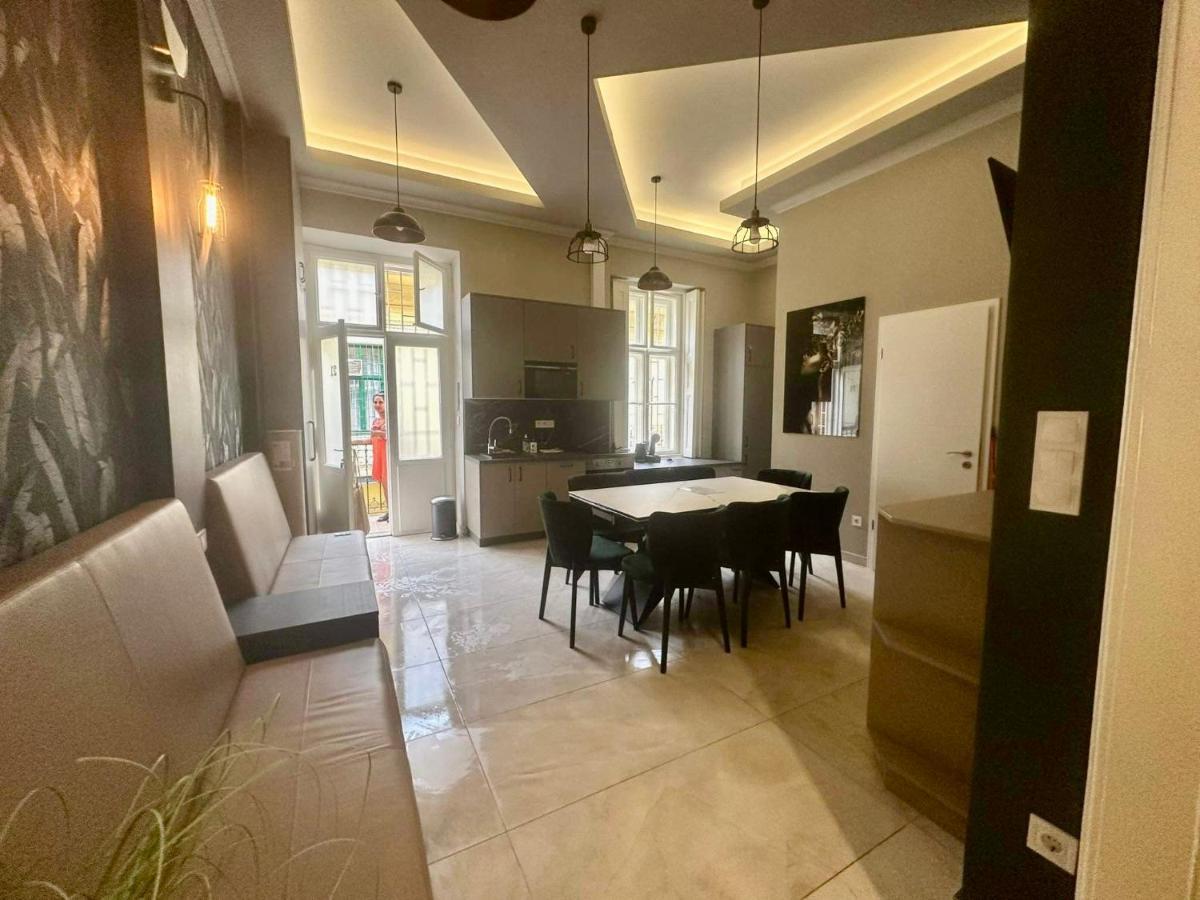 Orangehomes High Class 4 Bedroom Apartment Budapeste Exterior foto